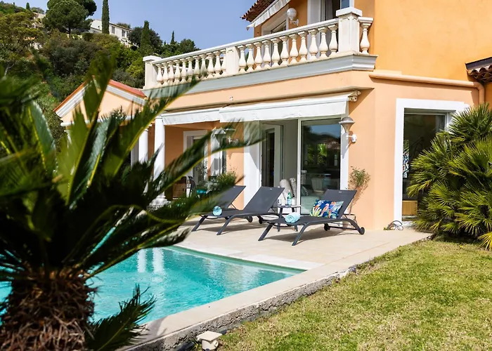 Provenzalische Maison Des Loups - Garten Mit Meerblick Und Infinity Pool By Riviera Homelife Vakantiehuis Sainte-Maxime