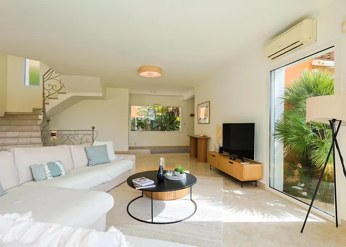 Provenzalische Maison Des Loups - Garten Mit Meerblick Und Infinity Pool By Riviera Homelife * Sainte-Maxime